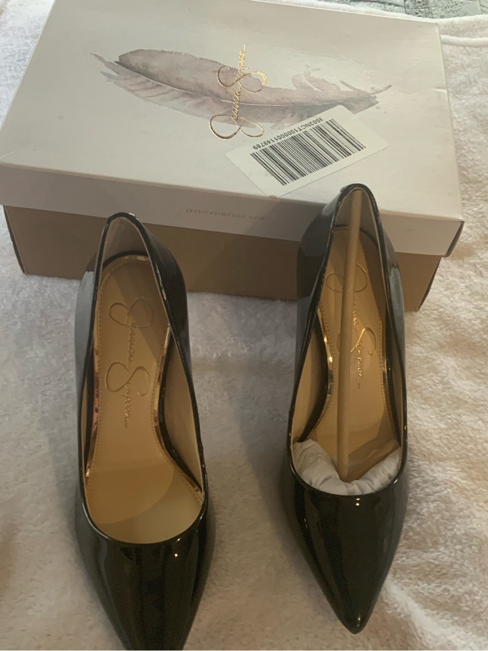 Jessica Simpson Black Patent Pointed-Toe Pumps new size 6.5 sku 3243